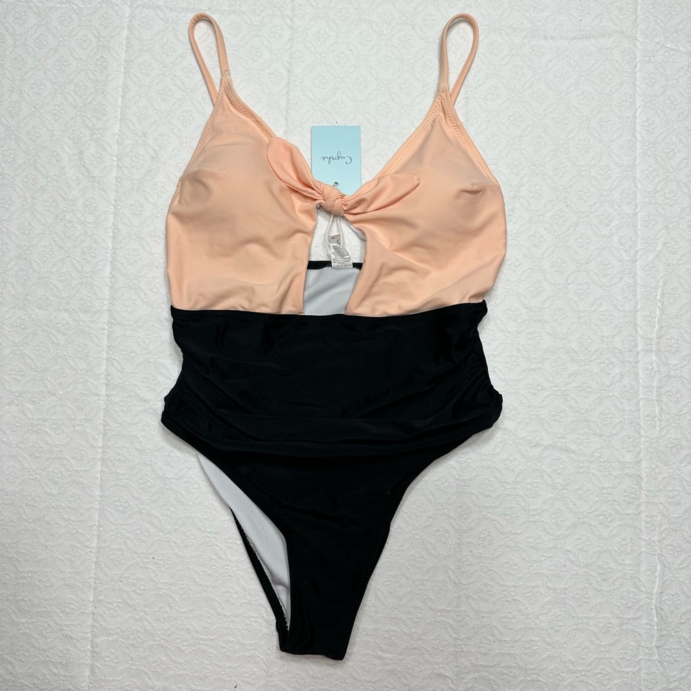 NWT Cupshe One Piece Swimsuit Size Medium